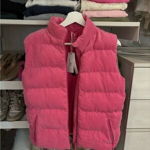 NEWW vineyard vines puffer vest